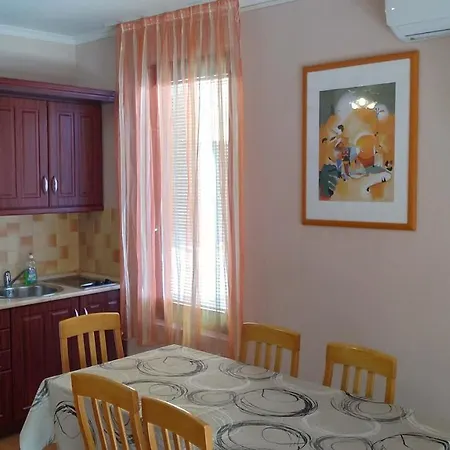 Jenny Apartman Апартаменты