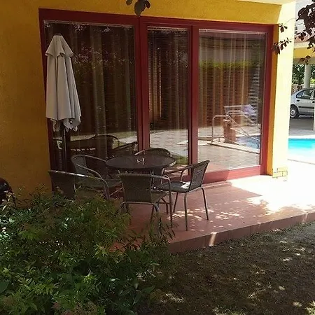 Jenny Apartman * Шиофок